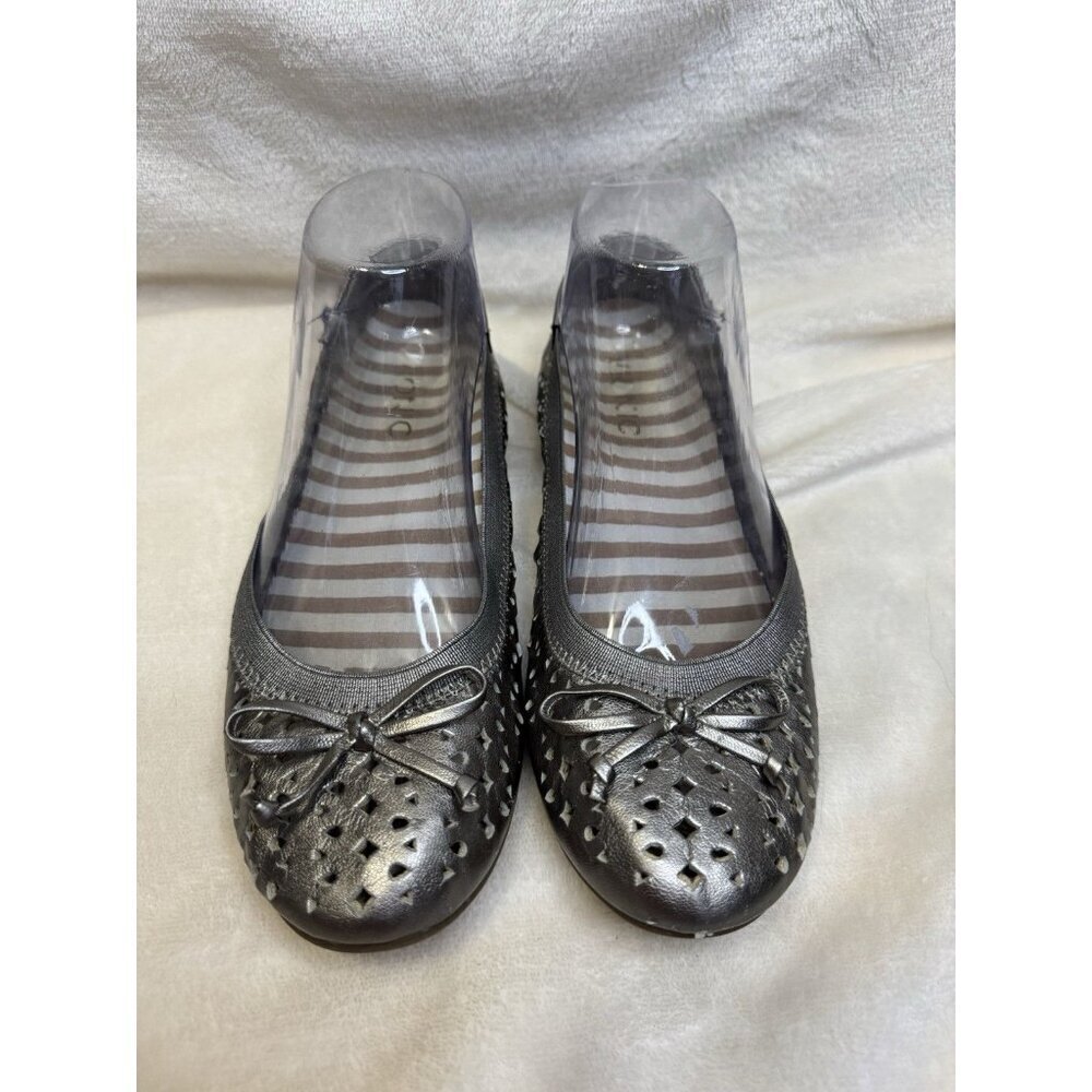 VIONIC Silver Ballet Flats Perforated Leather Comfort Shoes Orthotic Sz 7